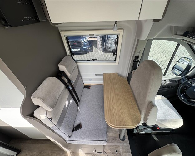 LMC, 2,0 Innovan 590 TDCi obytný automobil