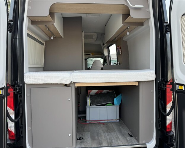 LMC, 2,0 Innovan 590 TDCi obytný automobil
