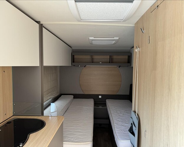 LMC, Tandero 430D  obytný přívěs