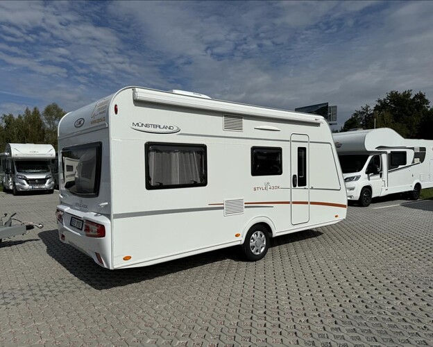 LMC, STYLE LIFT 430K  obytný přívěs