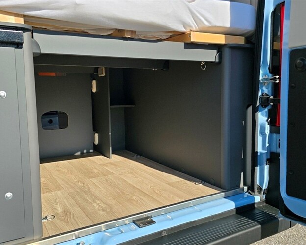 Laika Kosmo, 60 Supremo Azzurro