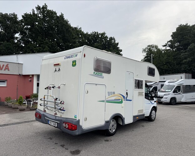 Chausson, Flash