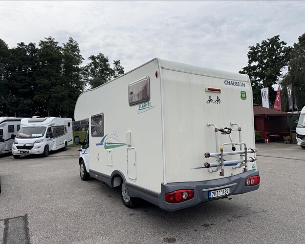 Chausson, Flash