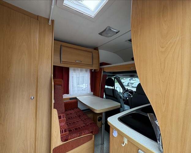 Chausson, Flash